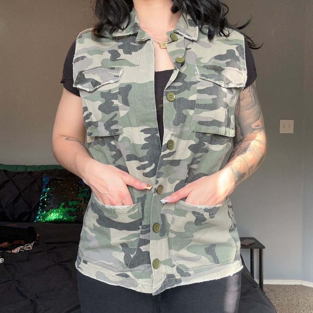 JODIFL Camouflage Sleeveless Jacket